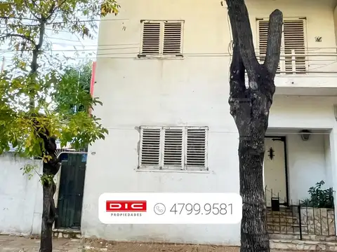 Casa 2 dormitorios Venta - La Lucila-Vias/Maipu