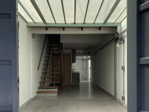Depto Tipo Casa en Venta con 1 cocheras