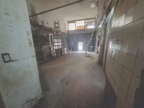 Local comercial a pasos de plaza once apto todo destino