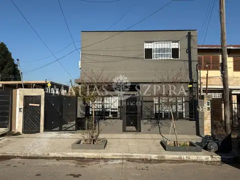Casa en venta en Gonzalez Catan