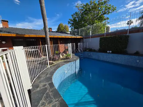 Casa 4 ambientes con 4 baños