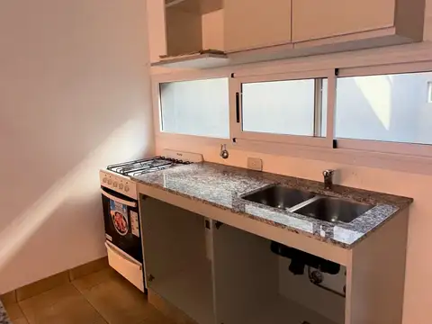 Depto Tipo Casa en Venta en Paternal, USD 155.000