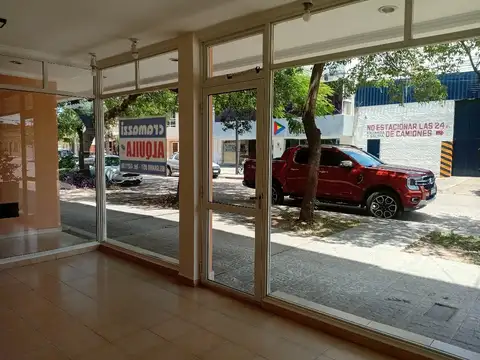 Local en Alquiler en Presidencia Roque Saenz Peña, $ 400.000