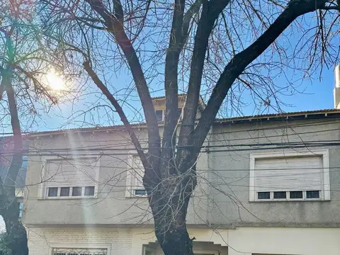 Casa 6 ambientes con 3 baños