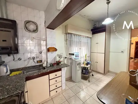 Casa en venta de 4 ambientes con fondo libre - Villa Ballester