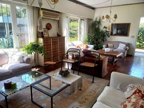 Casa 5 ambientes con 5 baños