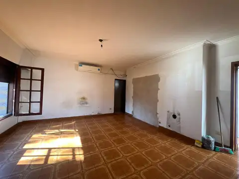 Casa en Alquiler con 1 cochera