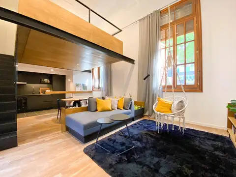 Jujuy y Pichincha (00-05) - Casa + Entrepiso + Patio