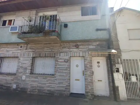 VENTA PH 2 AMB BANFIELD  CENTRO APTO CREDITO PATIO