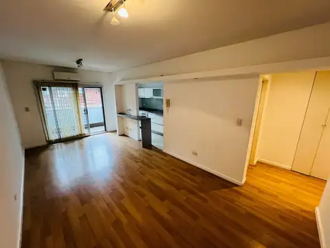 Departamento de 2 ambientes en alquiler, en Olivos.