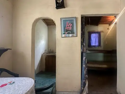 Casa 2 ambientes con 1 baño
