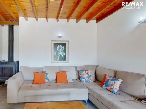 Casa 4 ambientes con 1 baño