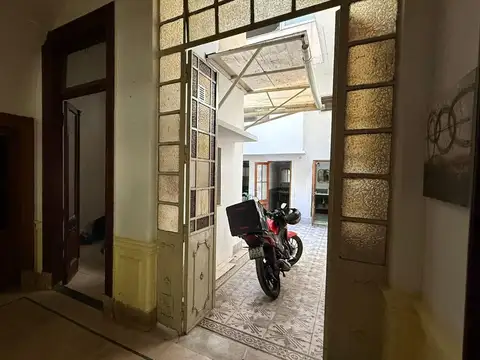 Depto Tipo Casa en Venta en Almagro, USD 180.000