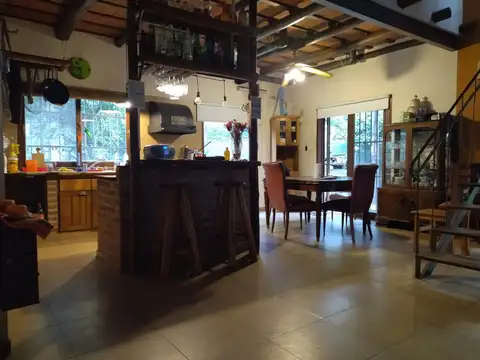 Casa en Venta en Barrio Parque Leloir, USD 225.000