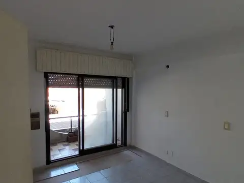 Depto Tipo Casa en Venta en Lanus Oeste, USD 68.000