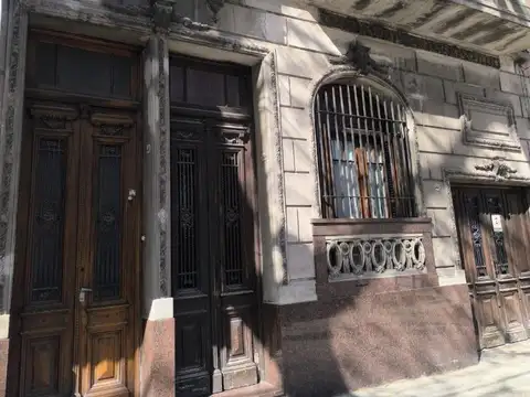 Av Caseros 3400