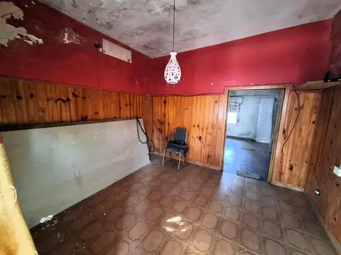 VENTA CASA 3 AMB CON FONDO Y TERRAZA