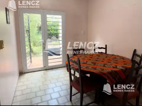 Casa 5 ambientes con 2 baños