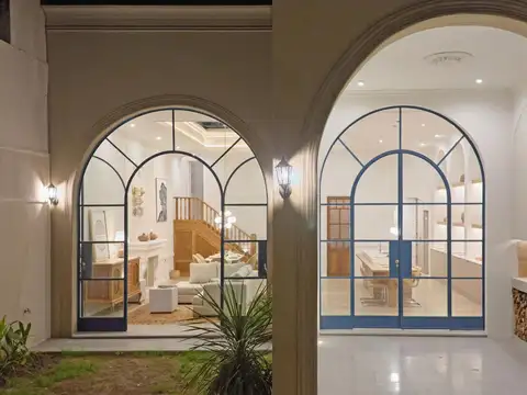 Casa 7 ambientes con 3 baños