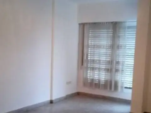 Departamento en alquiler - 4 Dormitorios 2 Baños - La Plata