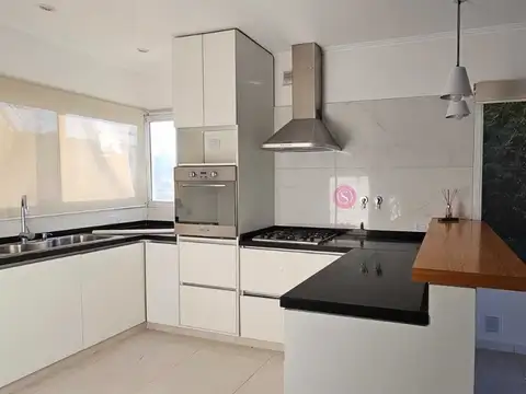 Casa  en Venta en Santa Guadalupe, Pilar del Este, Pilar