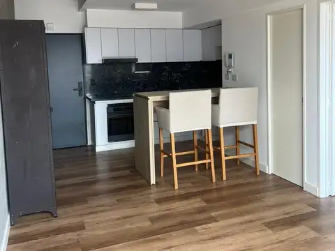 Departamento en Alquiler en Chacarita, USD 800