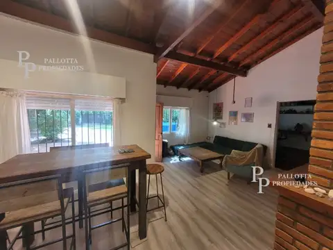Casa 5 ambientes con 2 baños