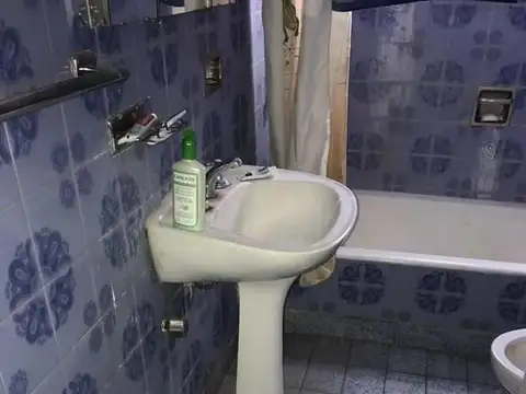 CASA IDEAL PARA 2 FAMILIAS O INVERSOR