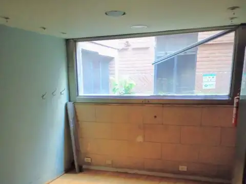Oficina 7 ambientes con 3 baños