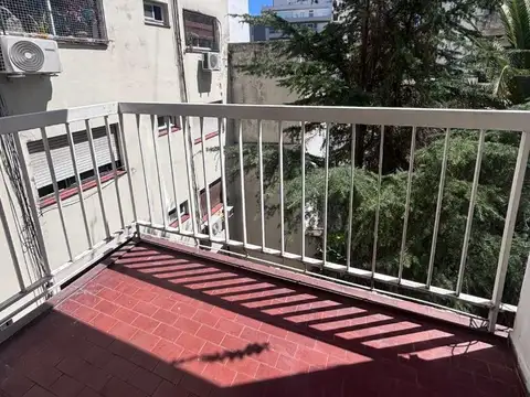 3 AMBIENTES CON BALCON EN LA MEJOR UBICACION