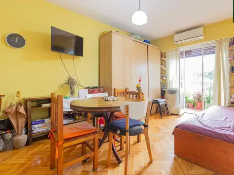 3 AMBIENTES CON BALCON EN LA MEJOR UBICACION