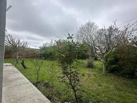 Chalet 3 Ambientes con jardín - Maipú  al 6100