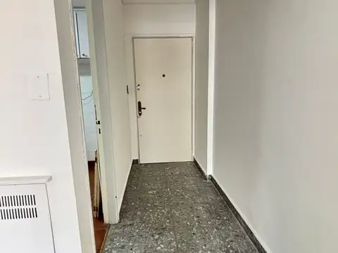 VENTA SEMIPISO 3 AMBIENTES BARRACAS LUMINOSO