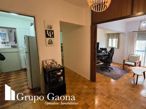 Sarmiento 3627 - Dto. 2 Amb. Muy Amplio