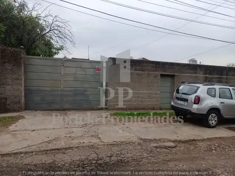 PROPIEDAD EN LOTE PROPIO DE 20X33