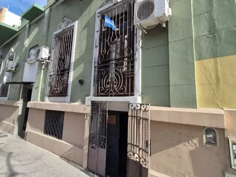Ph al frente para refaccionar  potencial para local o vivienda en palermo