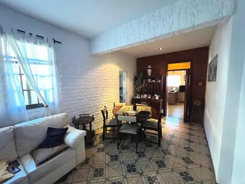 Depto Tipo Casa en Venta de 5 ambientes