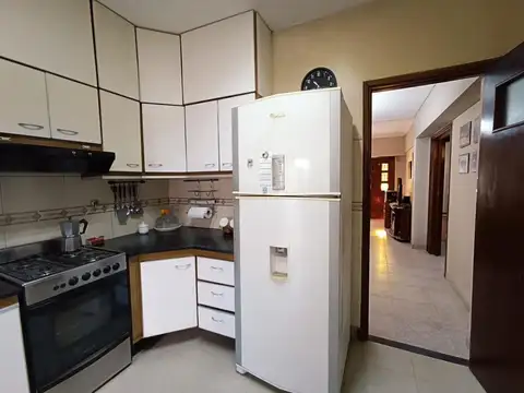 Casa 3 ambientes con 2 baños