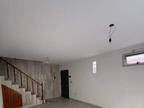 PH o Departamento Tipo Casa sin Expensas con Patio permuta acepta menor valor