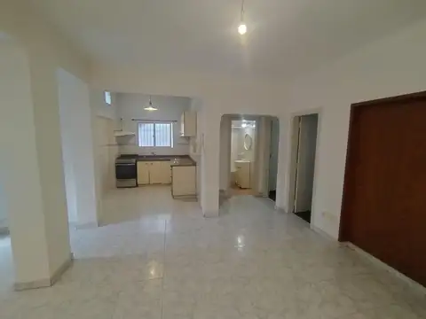 Depto Tipo Casa en Alquiler de 2 dormitorios