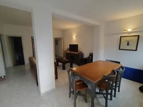 Depto Tipo Casa en Alquiler de 3 ambientes