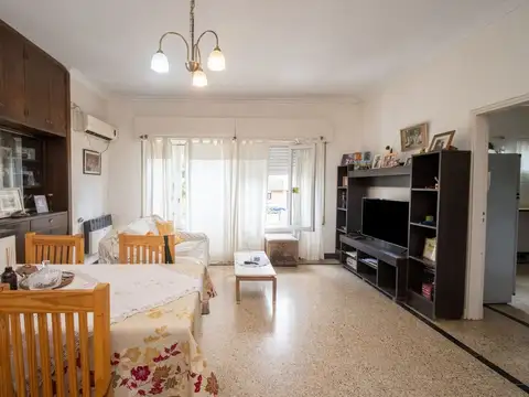 Casa en planta alta, B. Candioti Sur