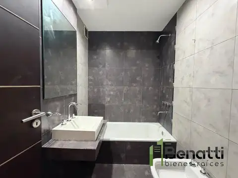 Nuestra Señora Del Buen Viaje 300, Piso 1
