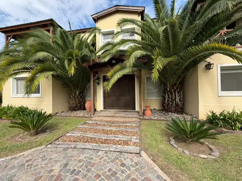 Venta chacra en barrio Chacras del Parana