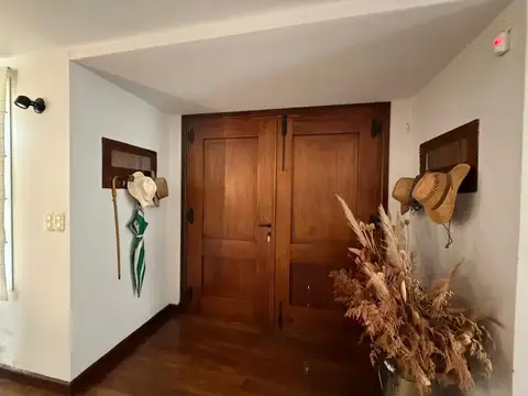 Casa 5 ambientes con 6 baños