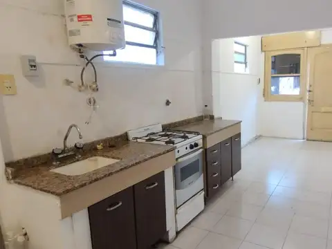 Depto Tipo Casa en Alquiler de 3 ambientes