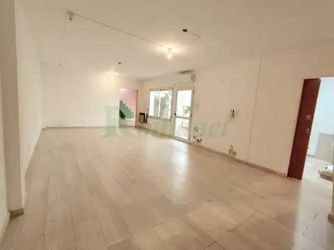 Depto Tipo Casa en Alquiler 25 años