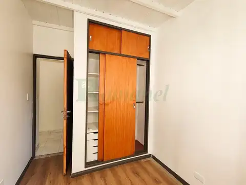 Depto Tipo Casa en Alquiler de 5 ambientes