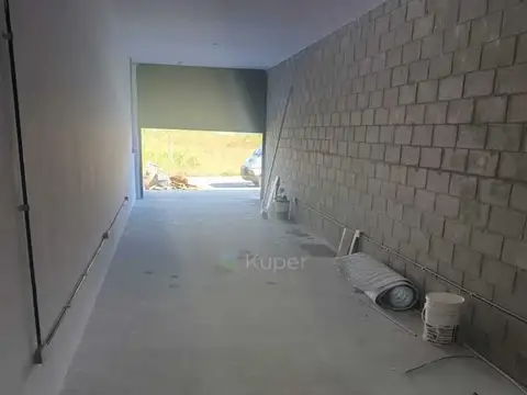 Local comercial en alquiler sobre Av. Caamaño al 800. Pilar -
