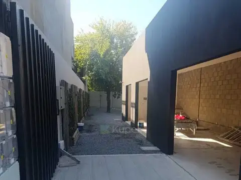 Local comercial en alquiler sobre Av. Caamaño al 800. Pilar -